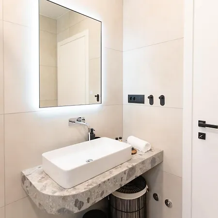 アパート Bura&jugo *