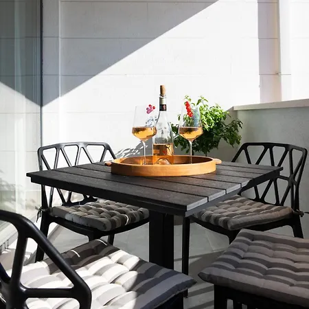 Bura&jugo アパート プラット